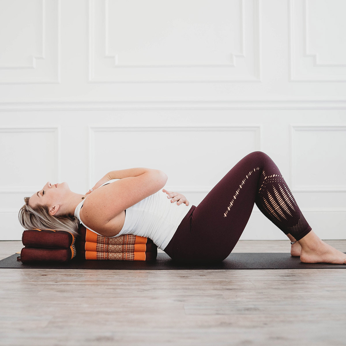 zafuko-foldable-yoga-meditation-cushion-hugger-mugger